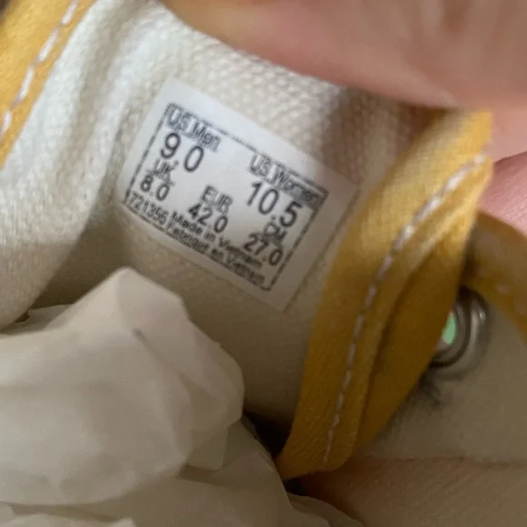 VANS Classic yellow lace up low tops - Picture 11 of 11